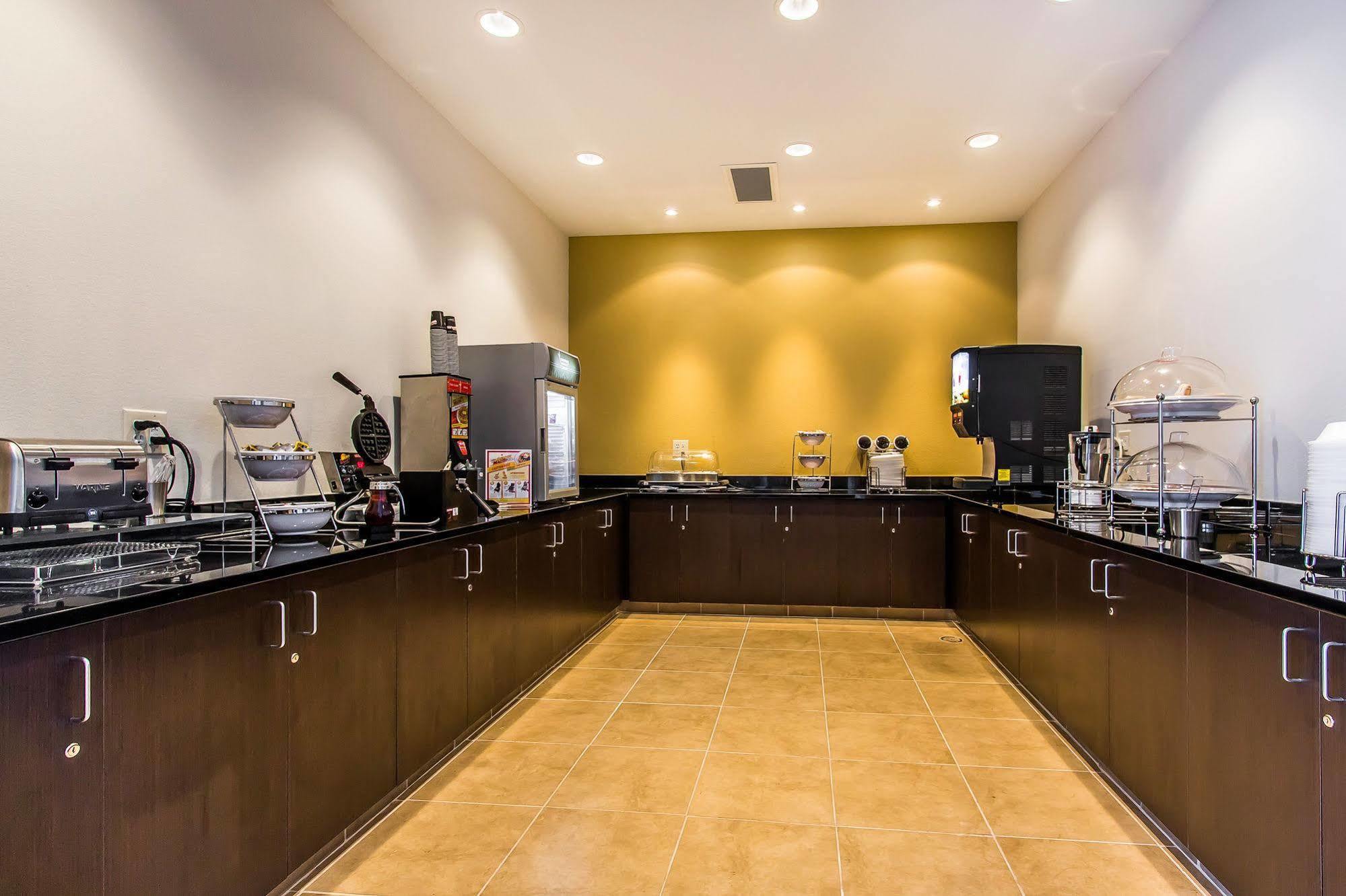 Wingate By Wyndham Jonesboro Hodge Hotel Екстериор снимка
